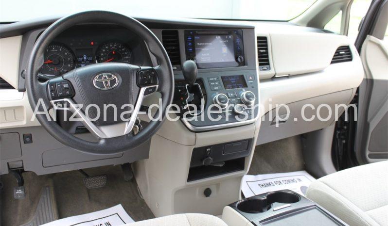 2015 Toyota Sienna LE 8-PASSENGER full