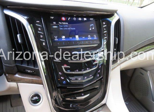 2019 Cadillac Escalade Luxury 4WD full