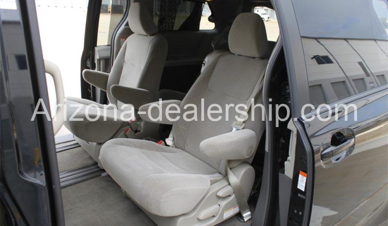 2015 Toyota Sienna LE 8-PASSENGER full