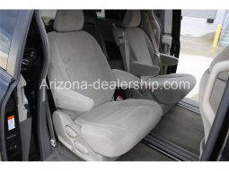 2015 Toyota Sienna LE 8-PASSENGER full