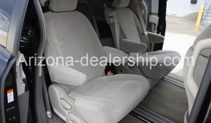 2015 Toyota Sienna LE 8-PASSENGER full