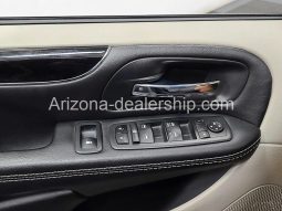 2020 Dodge Grand Caravan SXT full