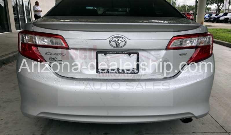 2013 Toyota Camry SE full