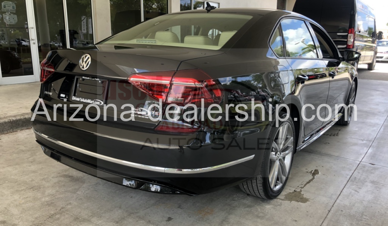 2018 Volkswagen Passat 2.0T R-Line full