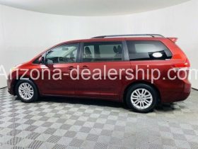 2013 Toyota Sienna XLE