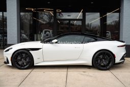 2019 Aston Martin DBS Superleggera full