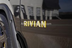 2022 Rivian R1S Launch Edition full