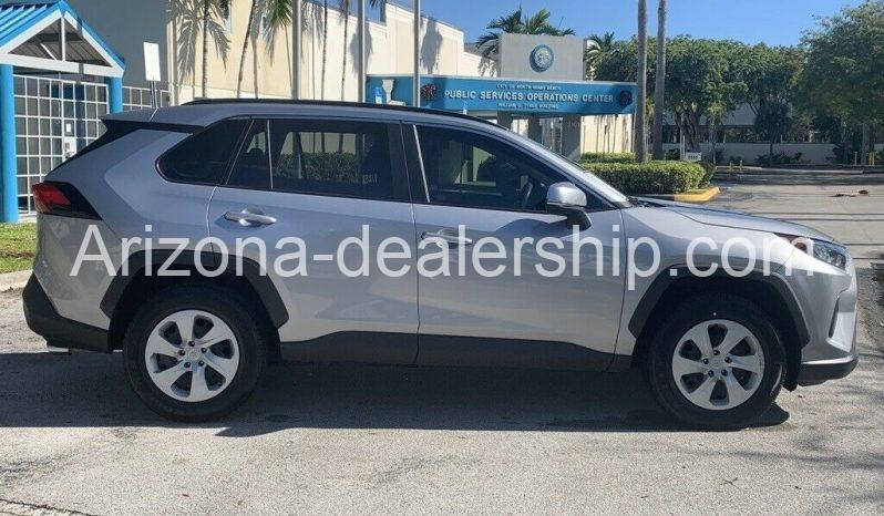 2019 Toyota RAV4 LE full