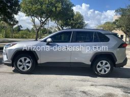 2019 Toyota RAV4 LE full