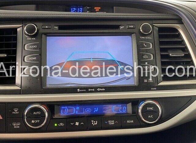 2019 Toyota Highlander XLE full