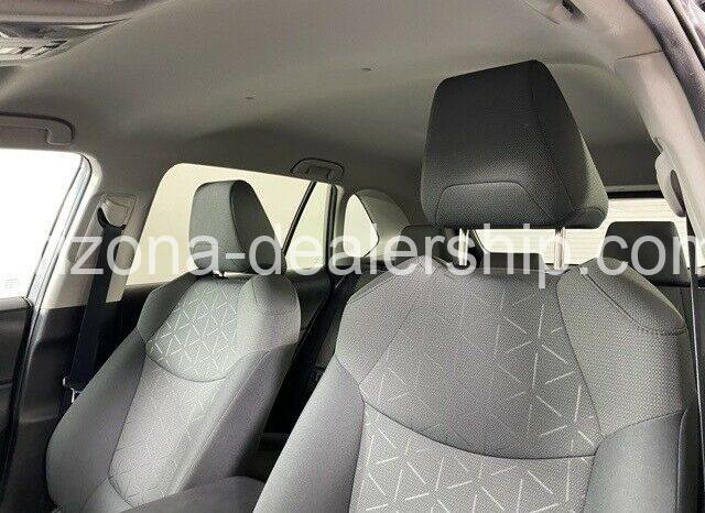 2020 Toyota RAV4 XLE full