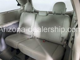 2013 Toyota Sienna XLE full