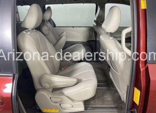 2013 Toyota Sienna XLE full