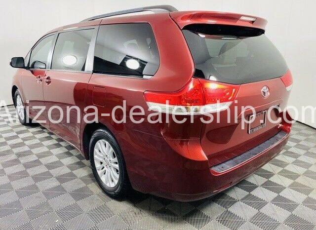 2013 Toyota Sienna XLE full