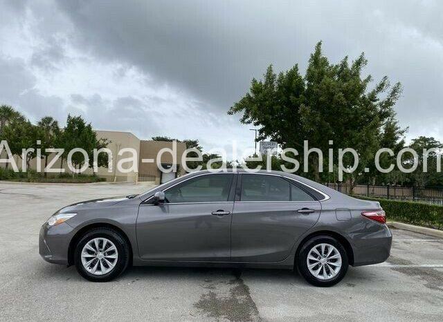 2017 Toyota Camry LE full