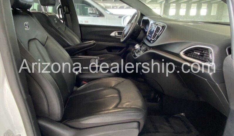 2020 Chrysler Pacifica Touring L Plus full