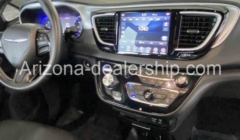 2020 Chrysler Pacifica Touring L Plus full