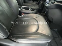 2020 Chrysler Pacifica Touring L Plus full