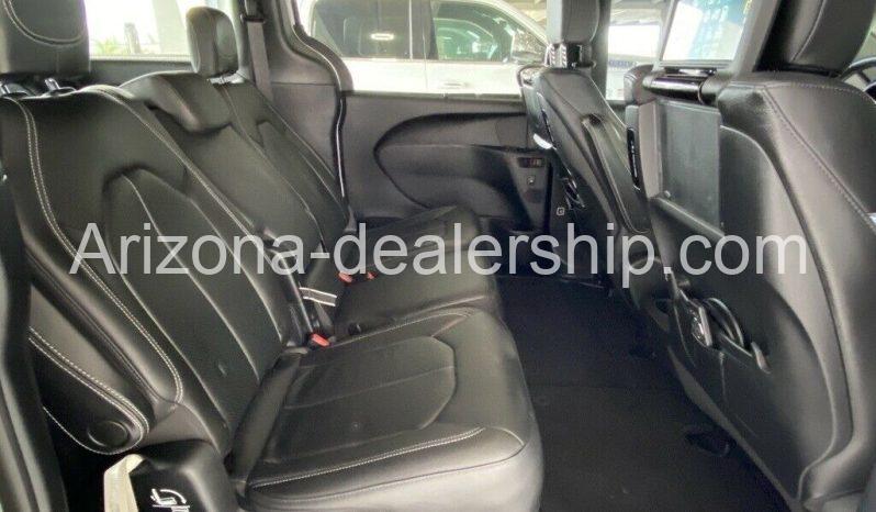 2020 Chrysler Pacifica Touring L Plus full