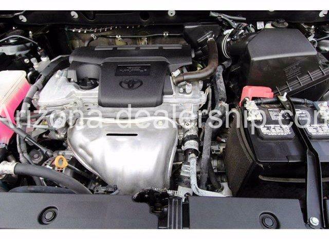 2018 Toyota RAV4 LE FWD full