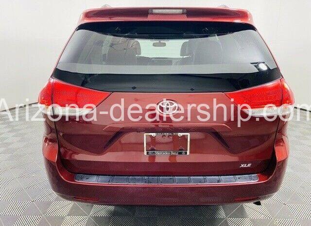 2013 Toyota Sienna XLE full