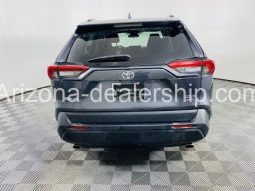 2020 Toyota RAV4 XLE full