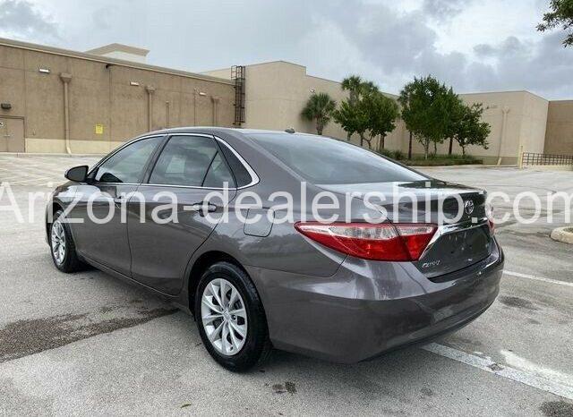 2017 Toyota Camry LE full