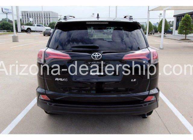 2018 Toyota RAV4 LE FWD full