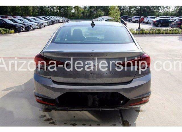 2019 Hyundai Elantra SEL full