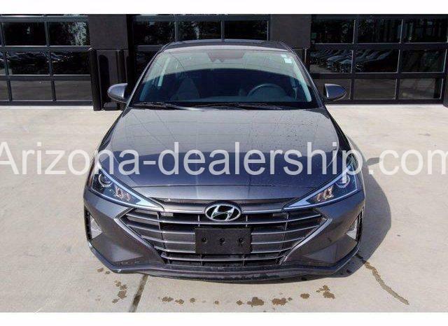 2019 Hyundai Elantra SEL full