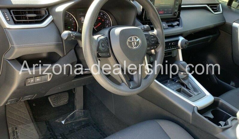 2019 Toyota RAV4 LE full