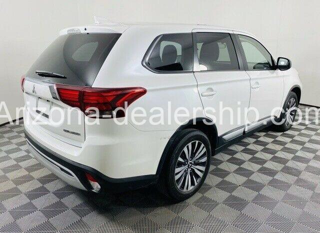 2019 Mitsubishi Outlander ES full