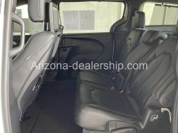 2020 Chrysler Pacifica Touring L Plus full