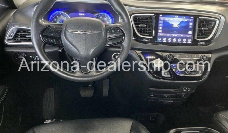 2020 Chrysler Pacifica Touring L Plus full