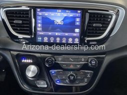 2020 Chrysler Pacifica Touring L Plus full