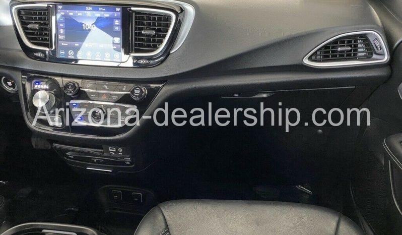 2020 Chrysler Pacifica Touring L Plus full