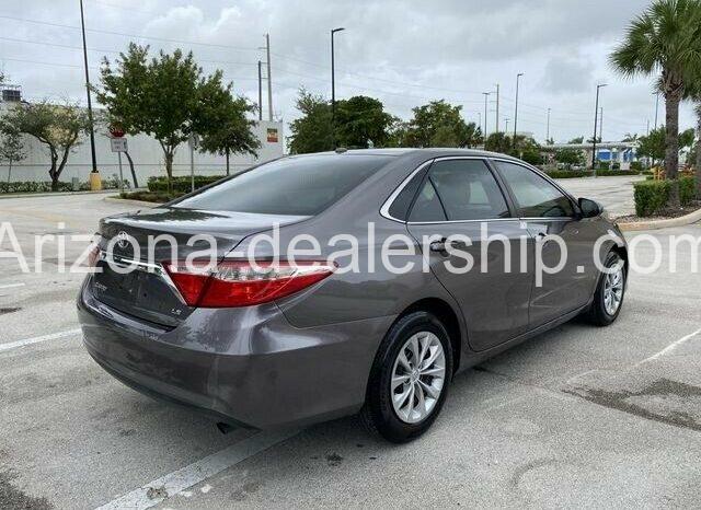 2017 Toyota Camry LE full