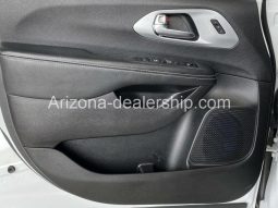 2020 Chrysler Pacifica Touring L Plus full