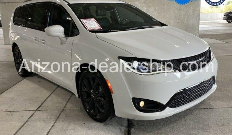 2020 Chrysler Pacifica Touring L Plus full