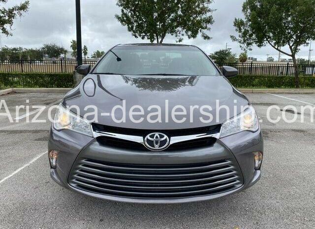 2017 Toyota Camry LE full