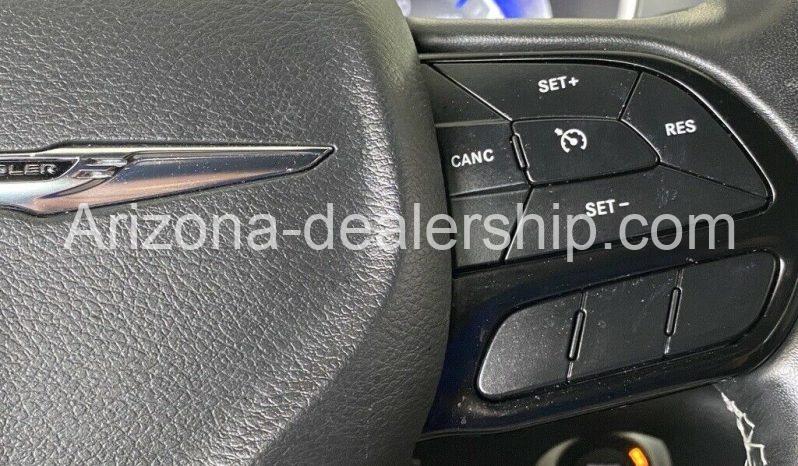 2020 Chrysler Pacifica Touring L Plus full