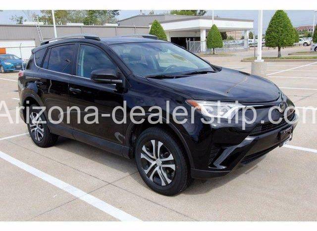 2018 Toyota RAV4 LE FWD full