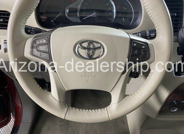 2013 Toyota Sienna XLE full