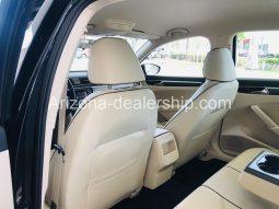 2018 Volkswagen Passat 2.0T R-Line full