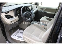 2015 Toyota Sienna LE 8-PASSENGER full