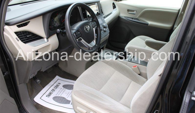 2015 Toyota Sienna LE 8-PASSENGER full