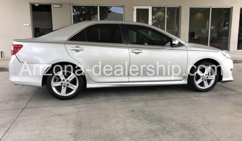 2013 Toyota Camry SE full