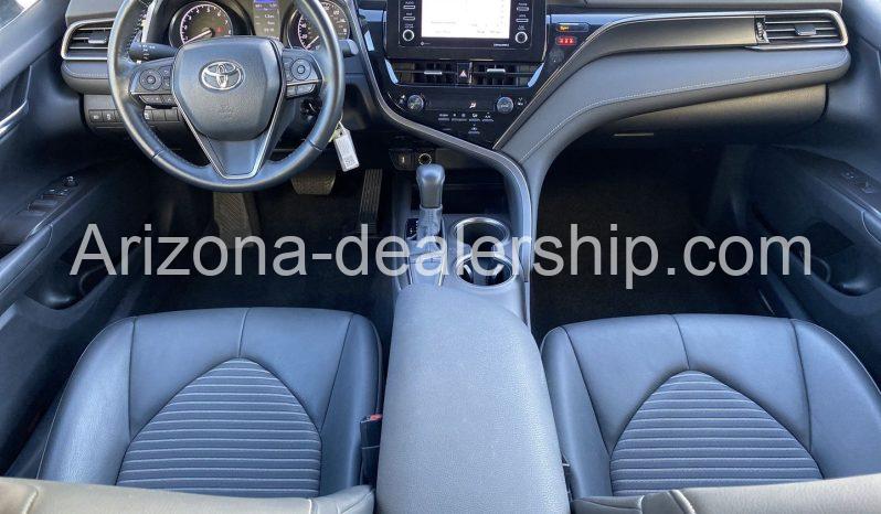 2022 Toyota Camry SE full