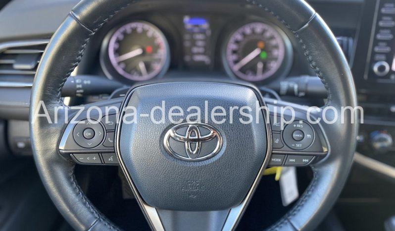 2022 Toyota Camry SE full