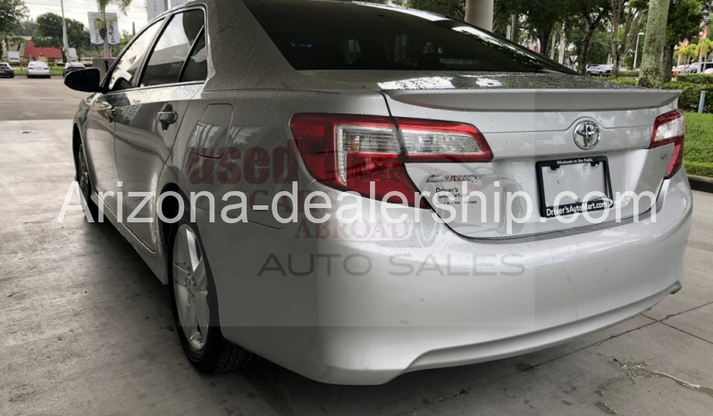 2013 Toyota Camry SE full